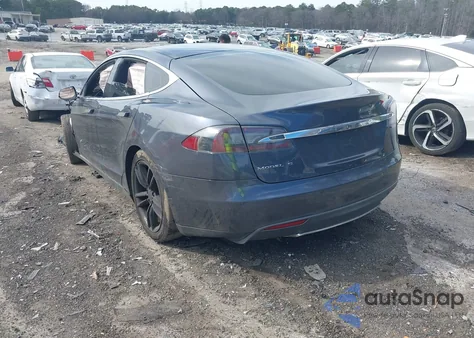 2015 Tesla Model S 70D/85D/P85D z USA, uszkodzony, nr VIN 5YJSA1E22FF110855